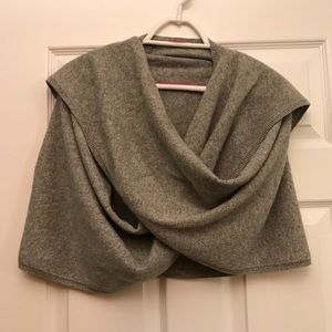 Mint Cashmere wrap. Grey with silver